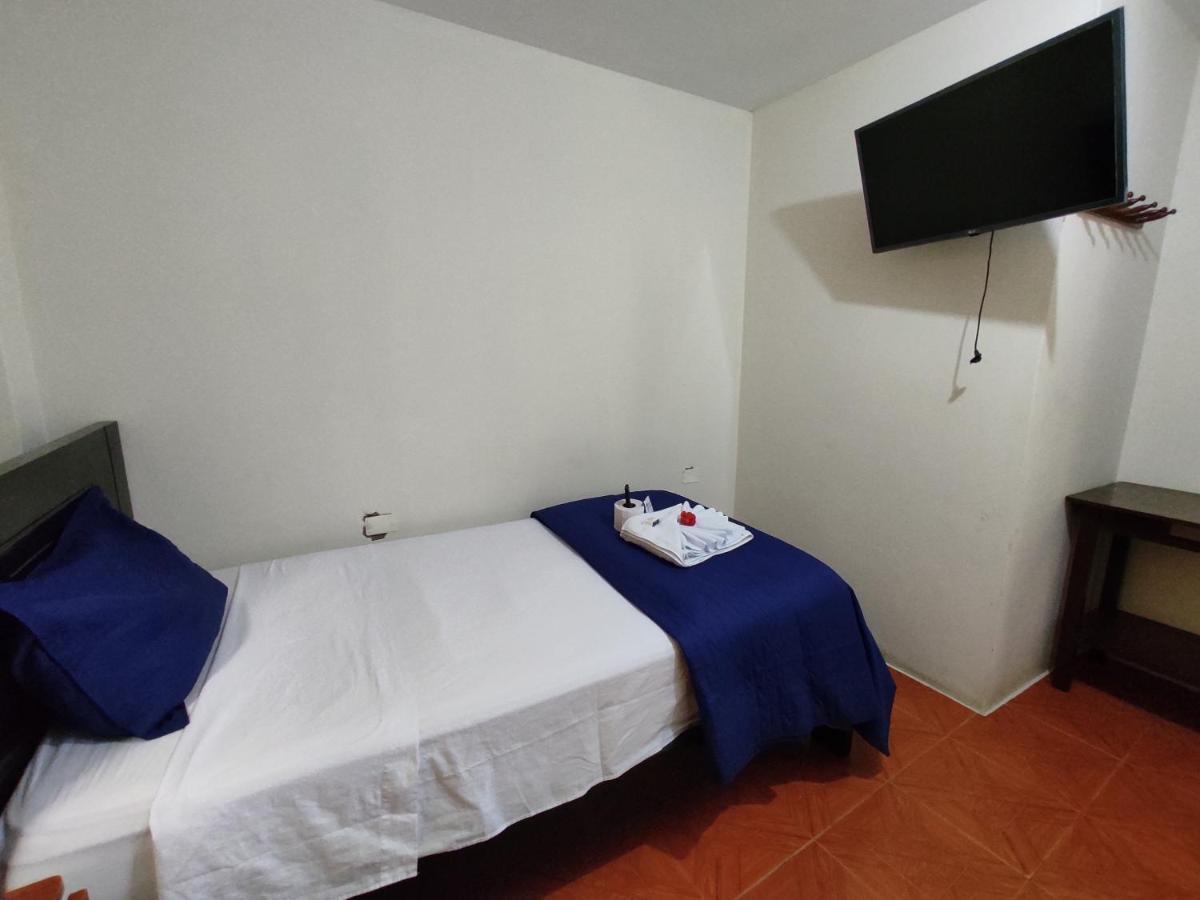 פוארטו צ'יקמה Hotel Nuevo Amanecer מראה חיצוני תמונה
